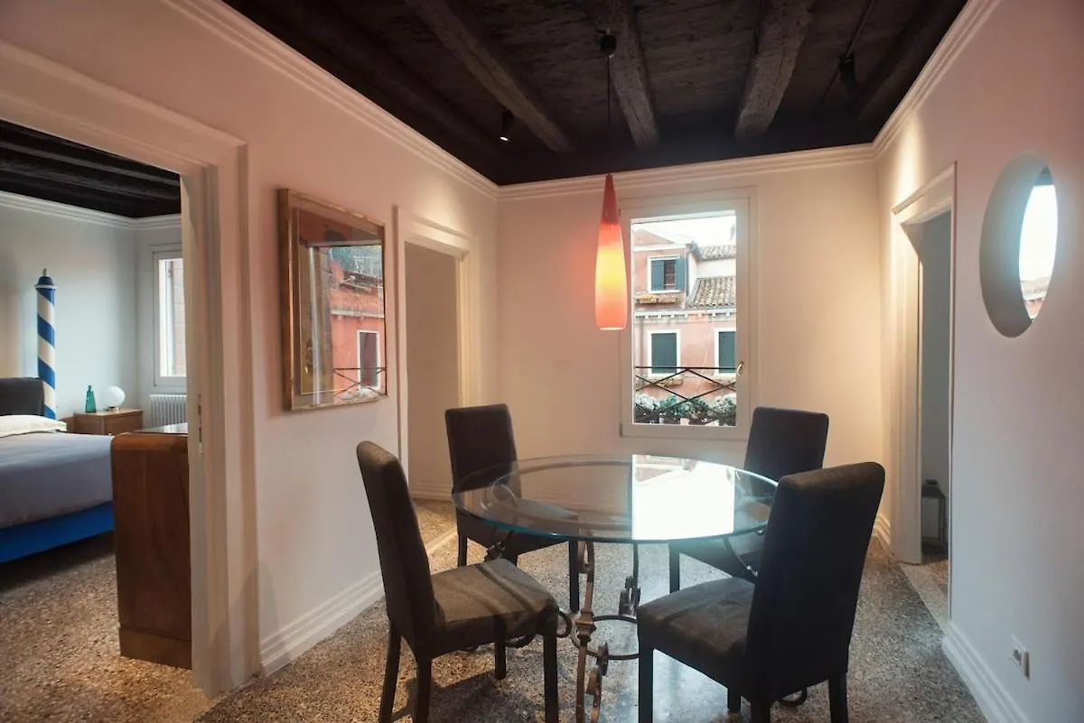 Apartment Venice Close To Biennale Italy
