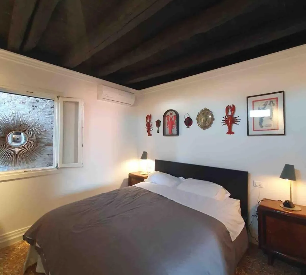 Venice Close To Biennale Italien